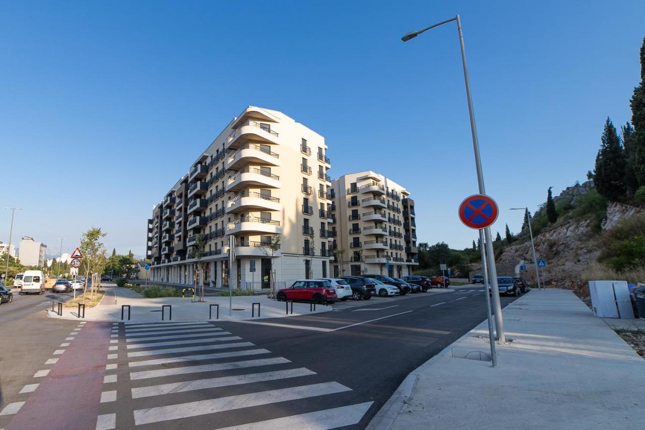 Apartments Tulip Podgoriţa Exterior foto